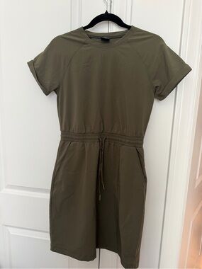 The North Face Olive Green Short-Sleeve Drawstring Dress